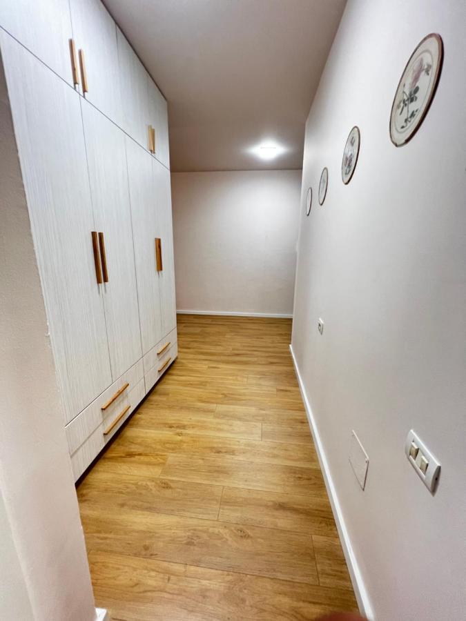 Appartement Tirana Main Square Extérieur photo